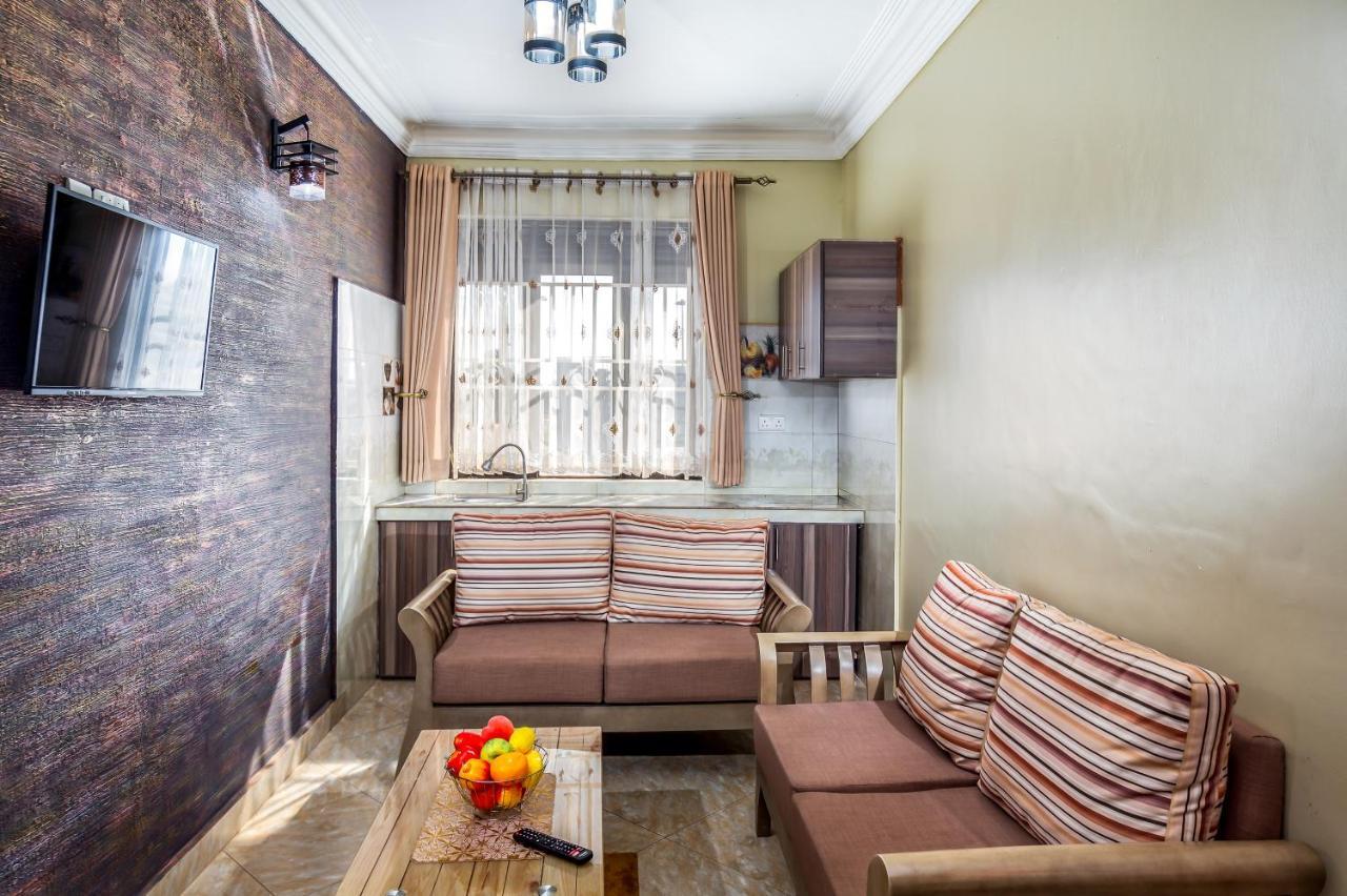 Keba Xpress Hotel - Энтеббе Экстерьер фото