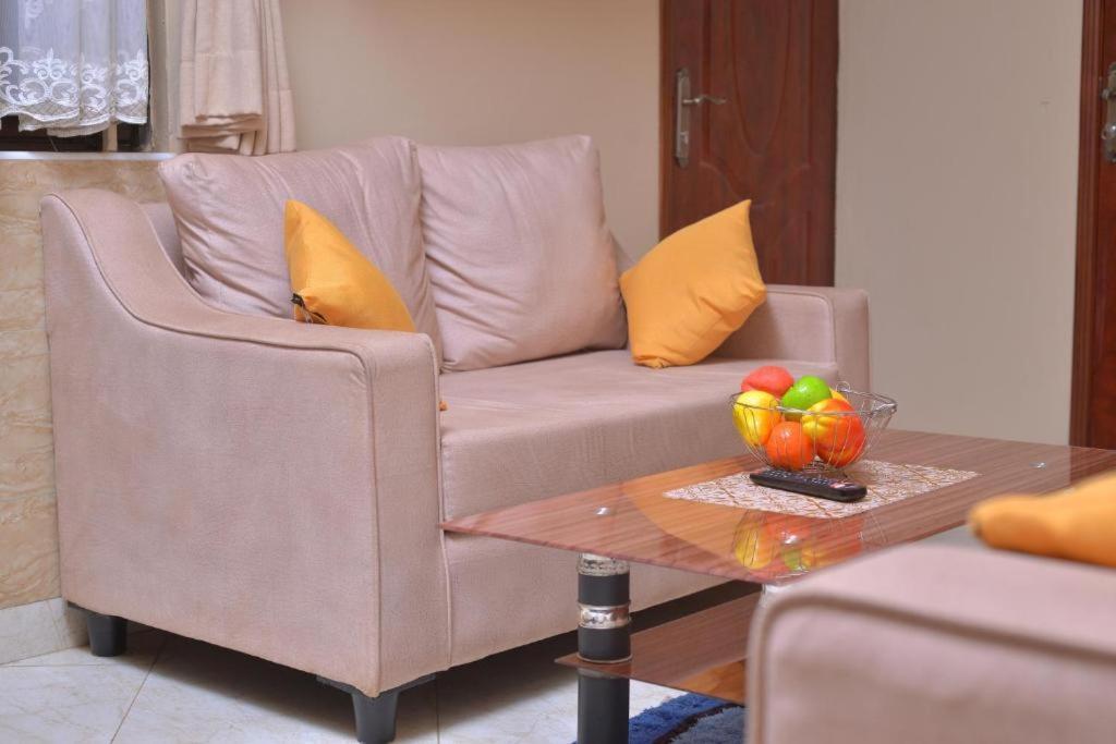 Keba Xpress Hotel - Энтеббе Экстерьер фото